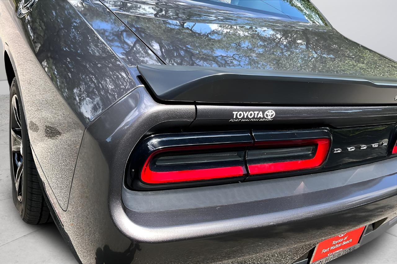 Used 2023 Gray Dodge SXT image 28