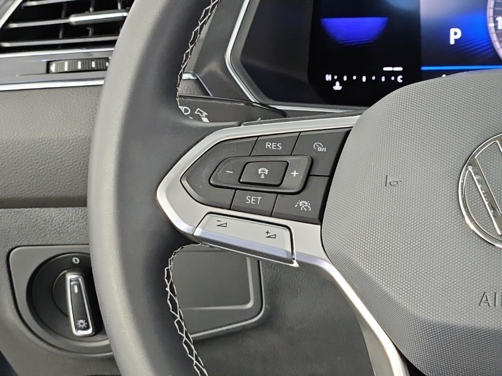 2023 Volkswagen Tiguan SE - Photo 30