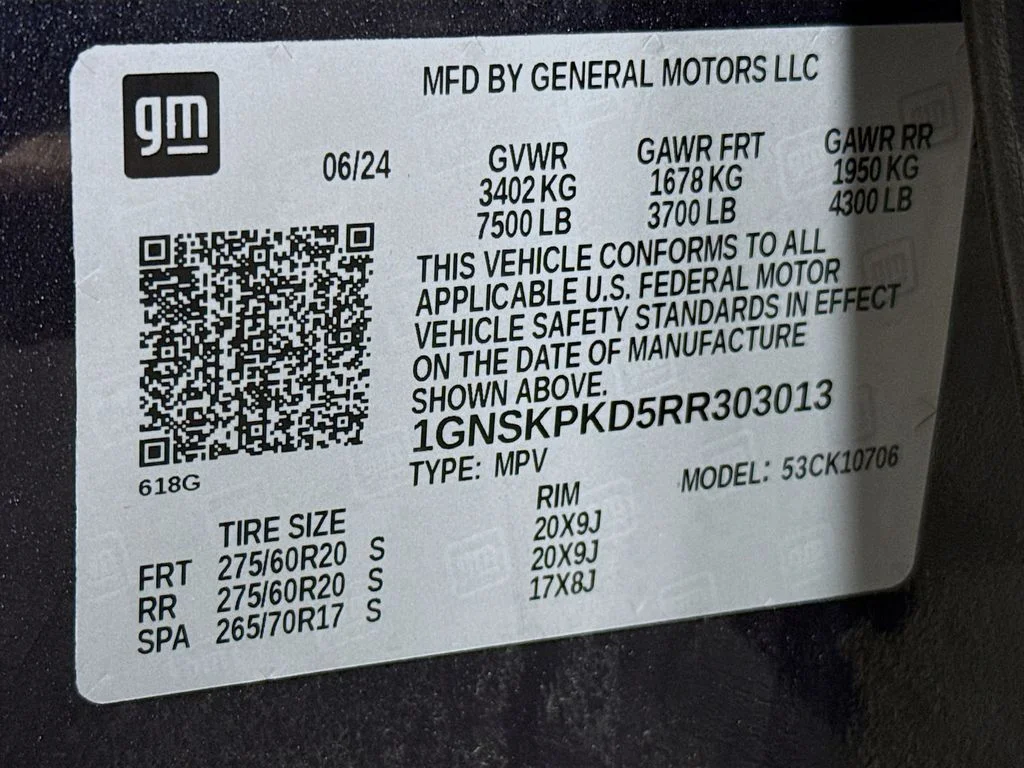 Used 2024 Gray Chevrolet Z71 image 33