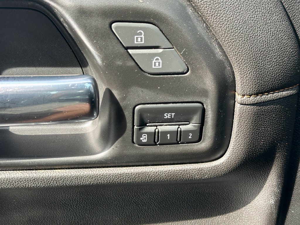 Used 2022 Black GMC AT4 image 14