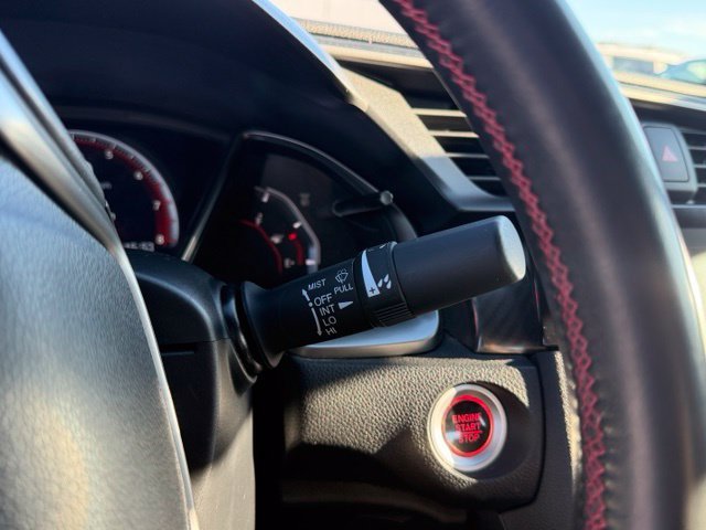 Used 2018 Red Honda Si image 25
