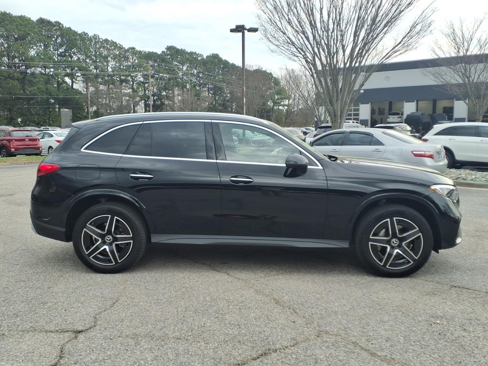 New 2026 Black Mercedes-Benz GLC 300 image 6