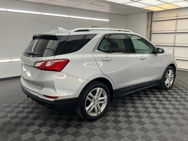 Used 2019 Silver Chevrolet Premier image 22