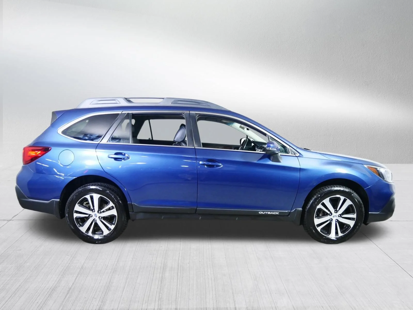 Used 2019 Abyss Blue Pearl Subaru Limited image 8