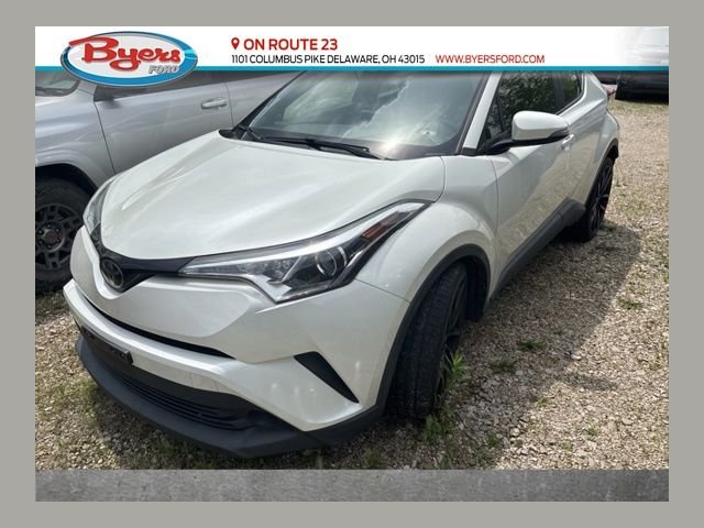 2019 Toyota C-HR LE's photo