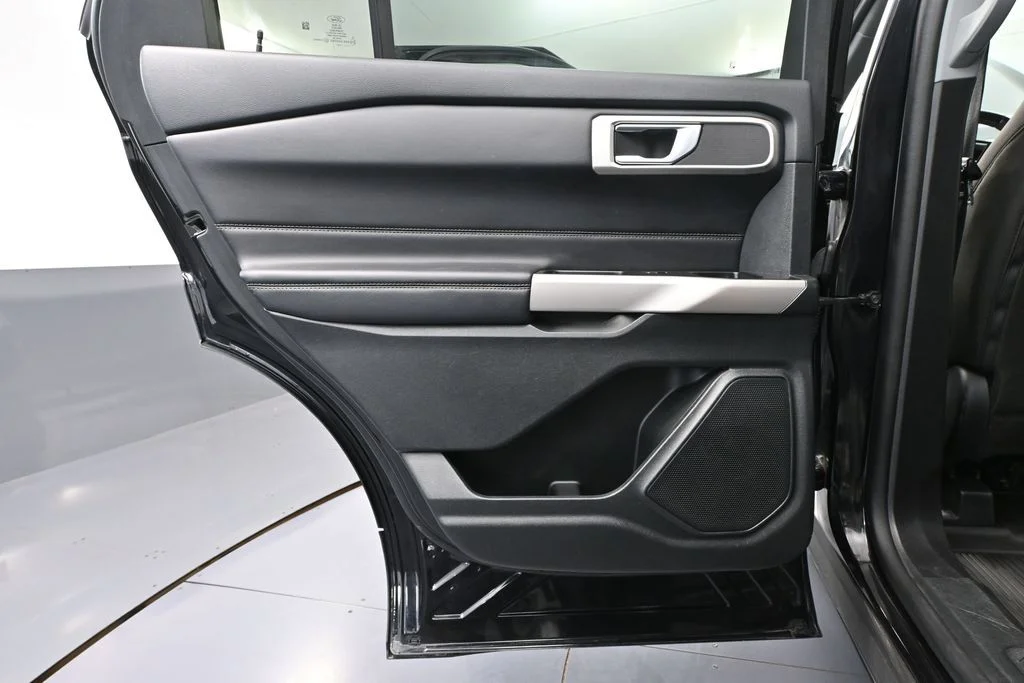 2023 Ford Explorer XLT - Photo 33