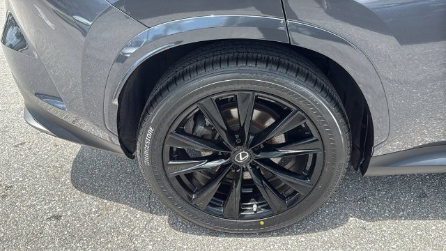 Used 2022 Gray Lexus 350 F SPORT Handling image 11