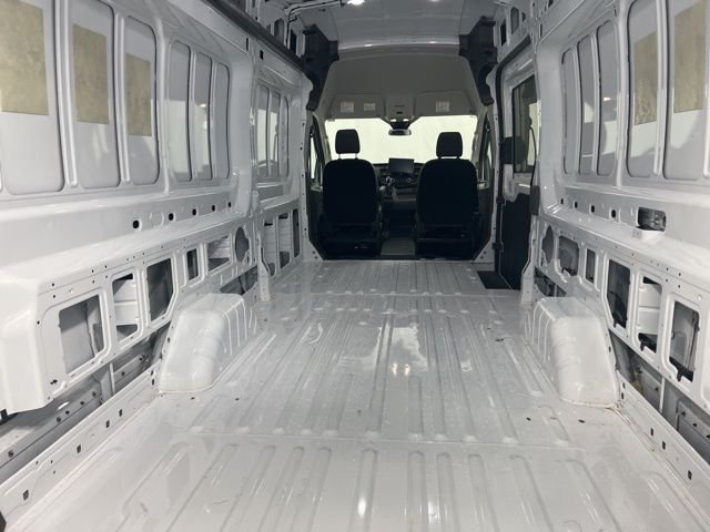 Used 2024 White Ford Base image 8
