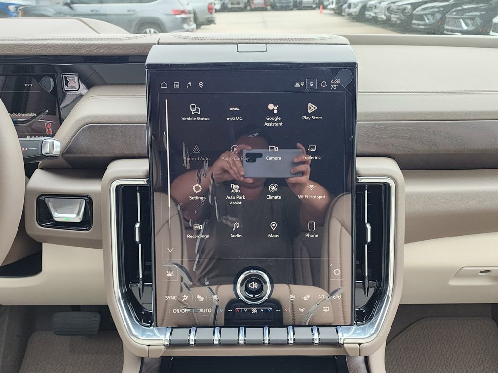 2026 GMC Yukon Denali - Photo 30