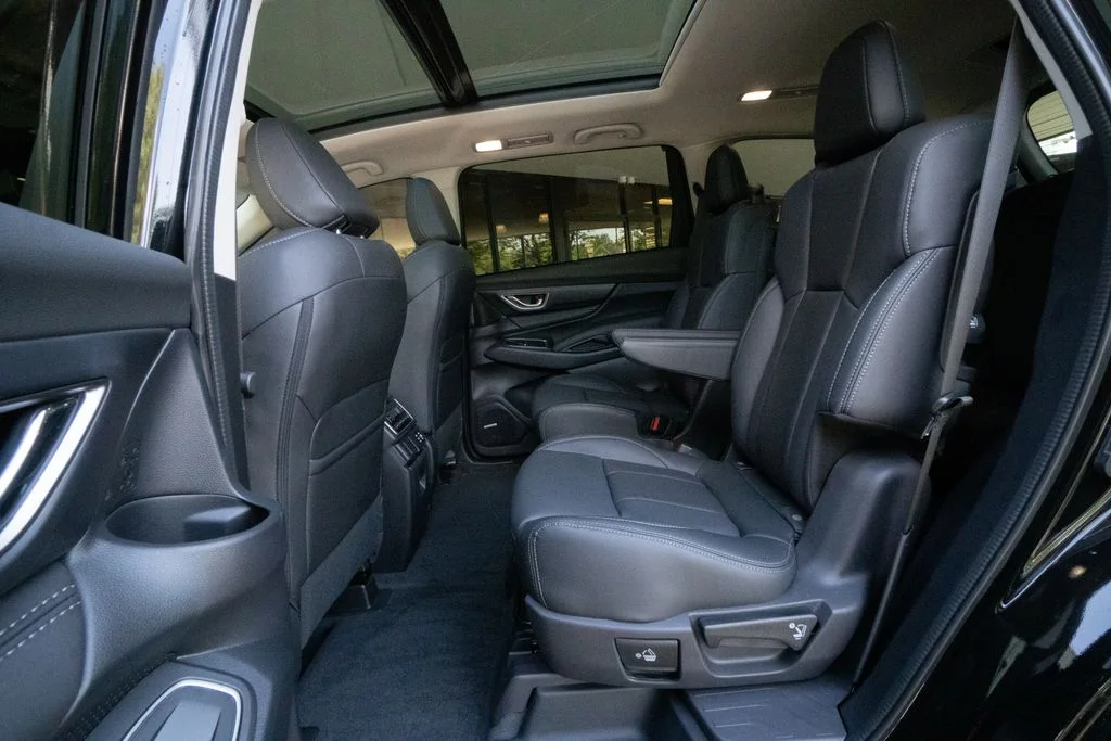 New 2026 CRYSTAL BLACK SILICA Subaru Limited 7-Passenger image 16