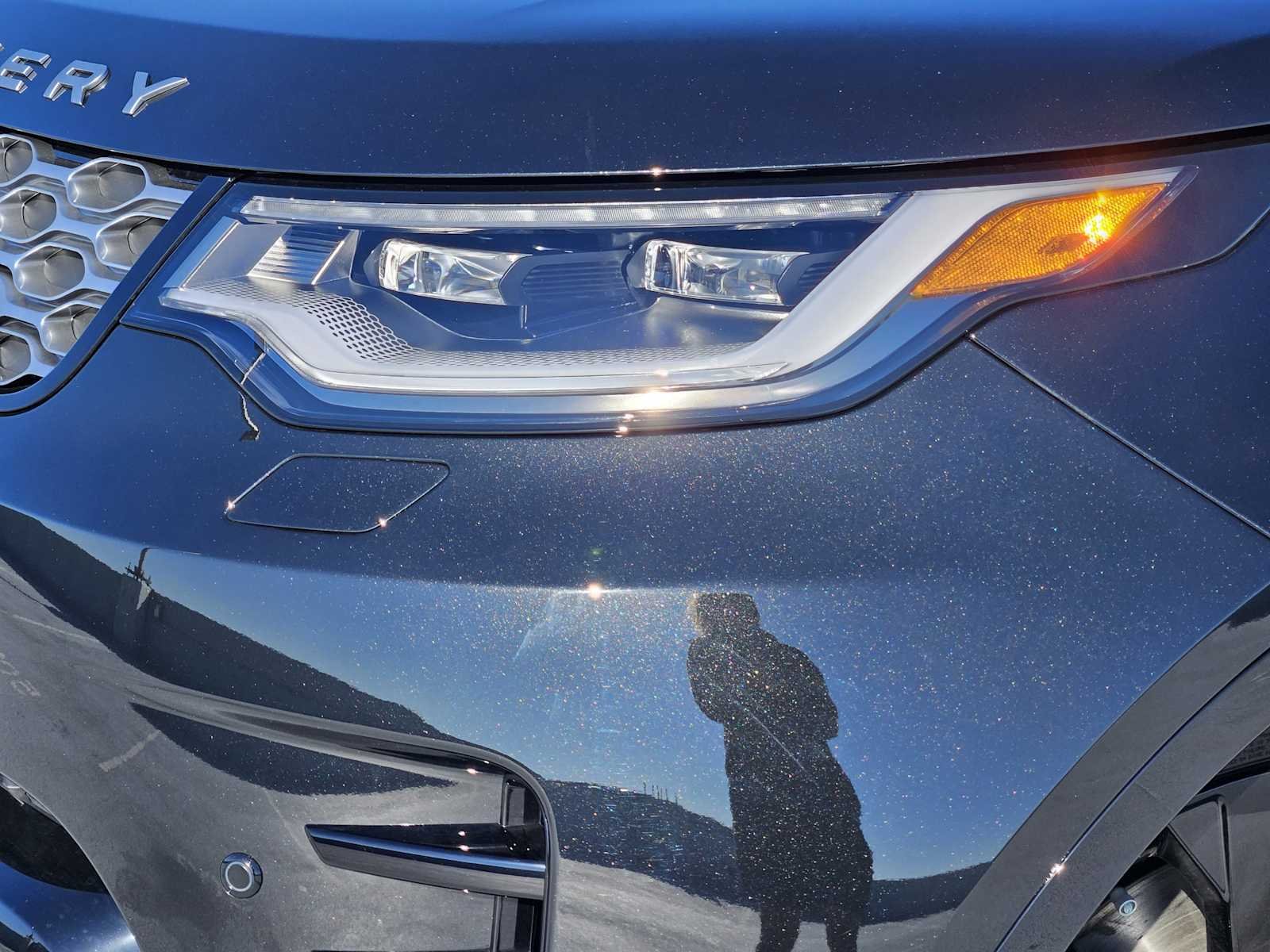 2026 Land Rover Discovery Gemini Edition - Photo 8