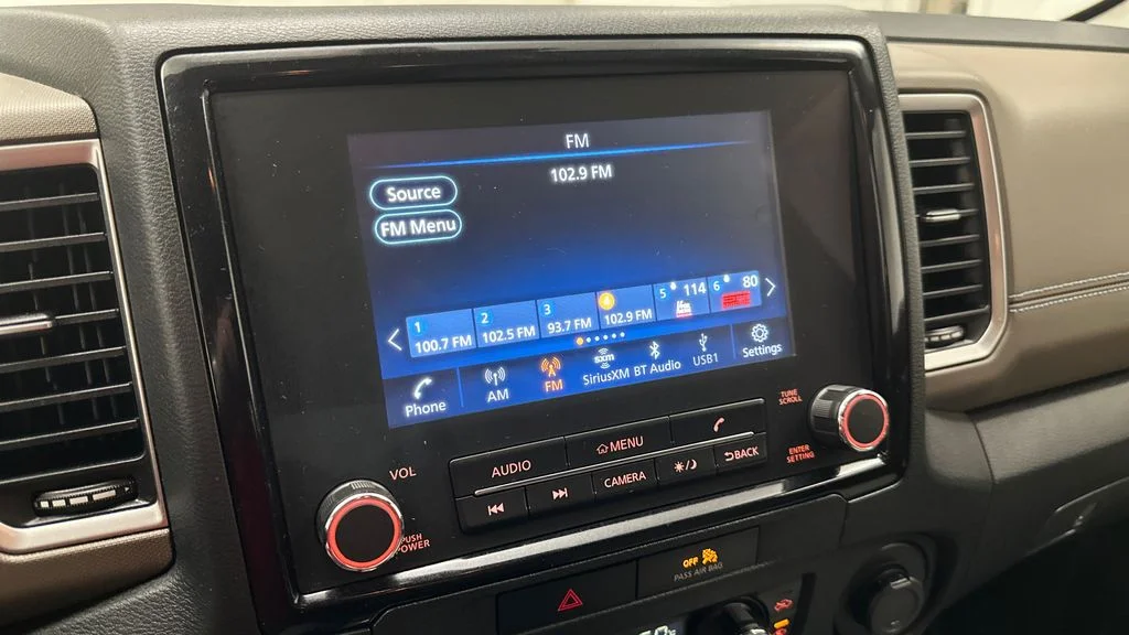Used 2022 Gray Nissan SV image 28