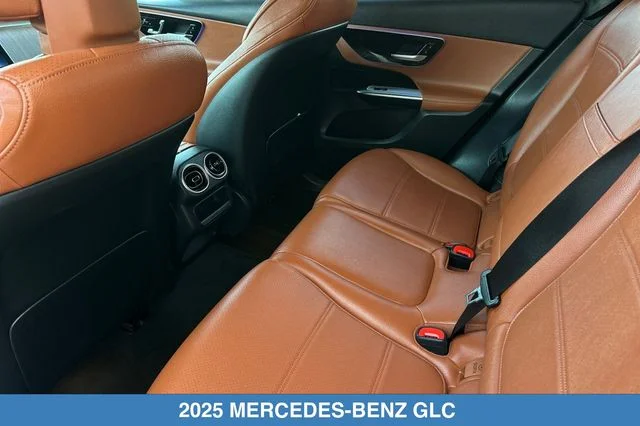 Used 2025 White Mercedes-Benz GLC 350e image 13
