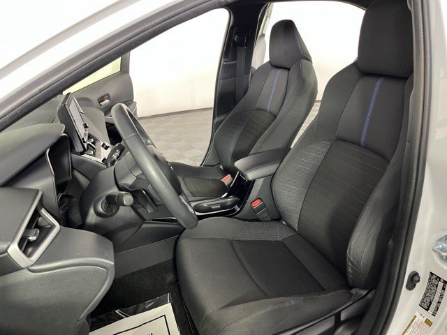 Certified Used 2022 Pearl Toyota SE image 14