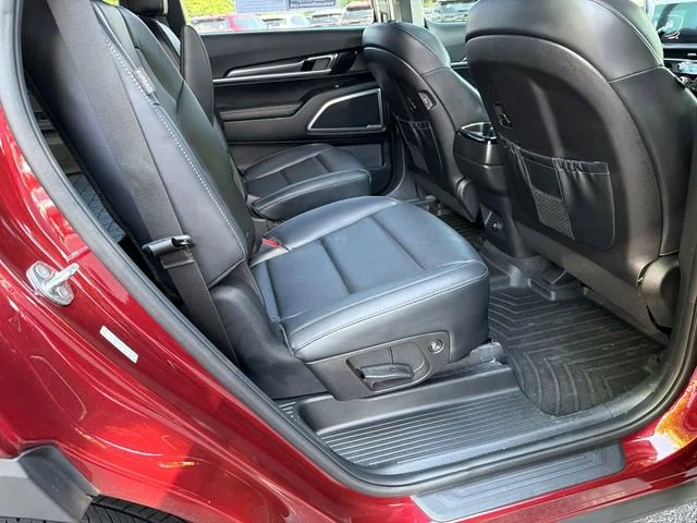 Used 2023 Red Kia S image 15