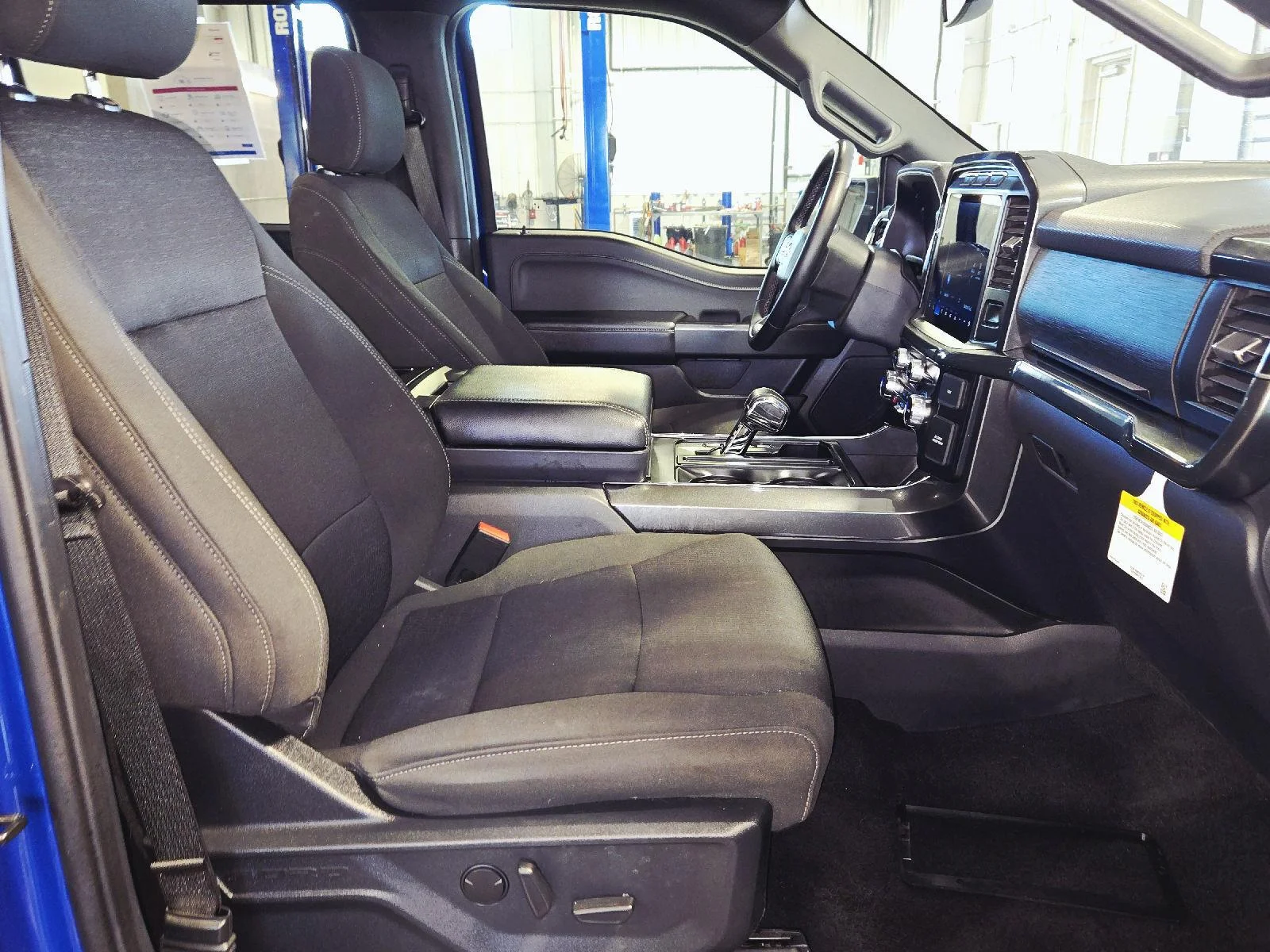 Used 2023 Atlas Blue Ford XLT image 69