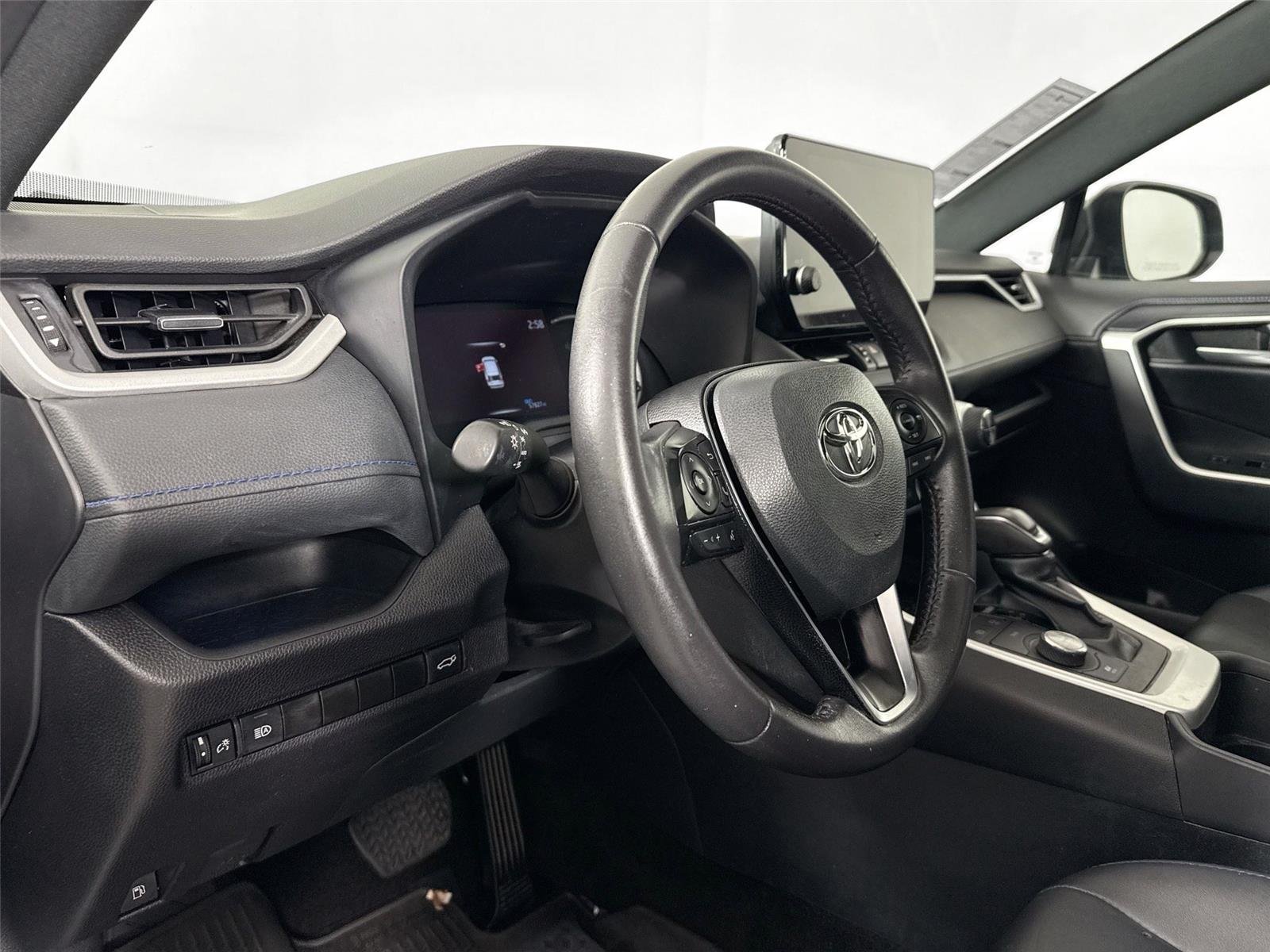 Used 2024 Magnetic Gray Metallic/Midnight Black Metallic Toyota Hybrid XSE image 4