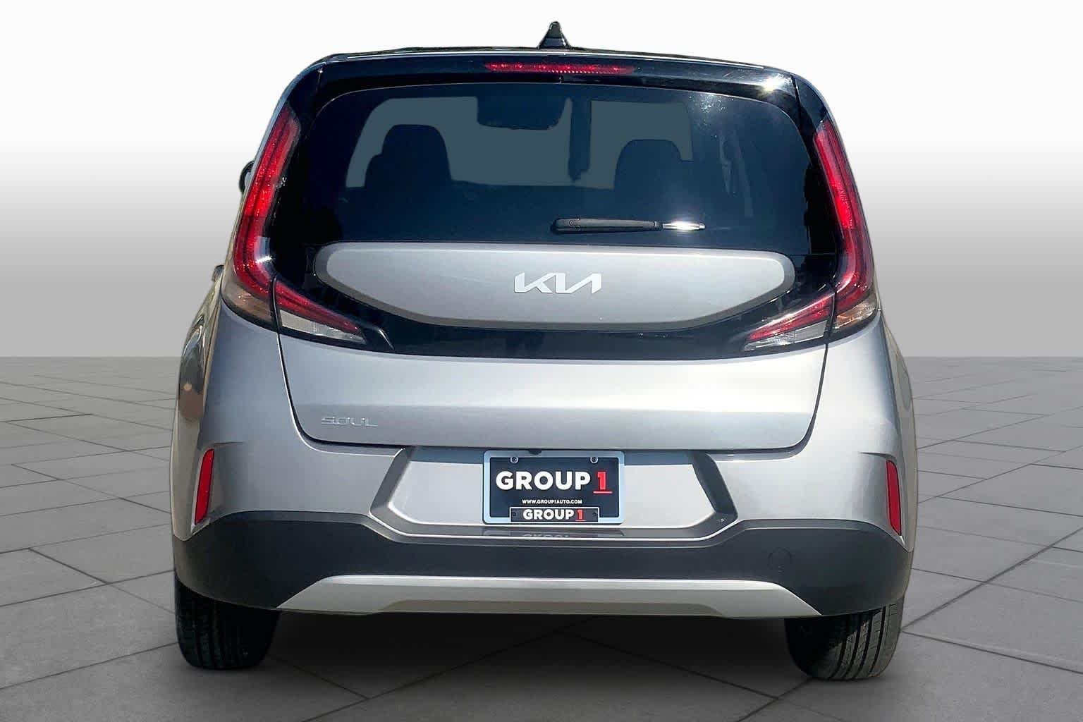 Certified Used 2024 Steel Gray Kia LX image 5