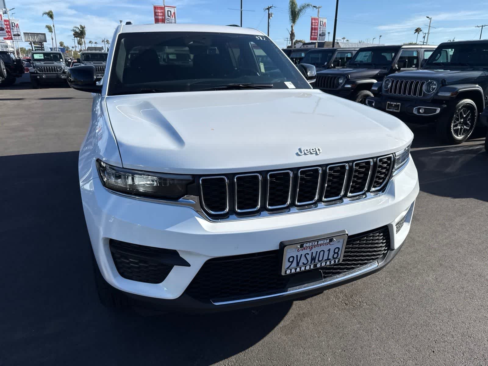 Used 2025 Bright White Clearcoat Jeep Laredo X image 7
