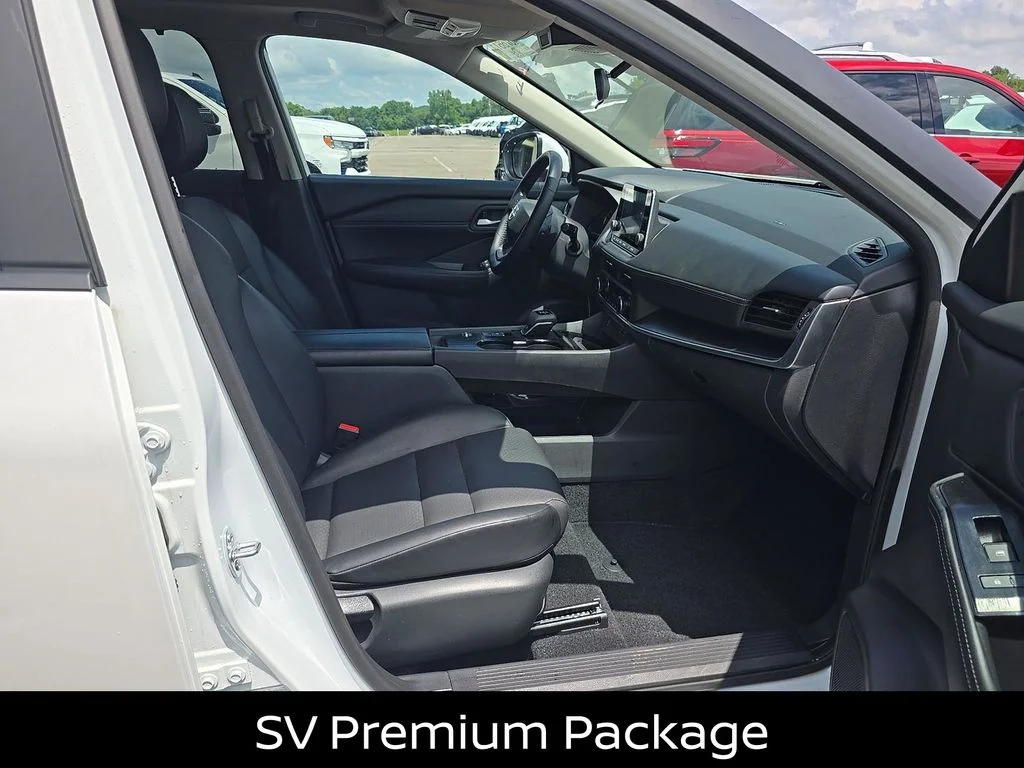 Certified Used 2025 White/off-white Nissan SV image 5