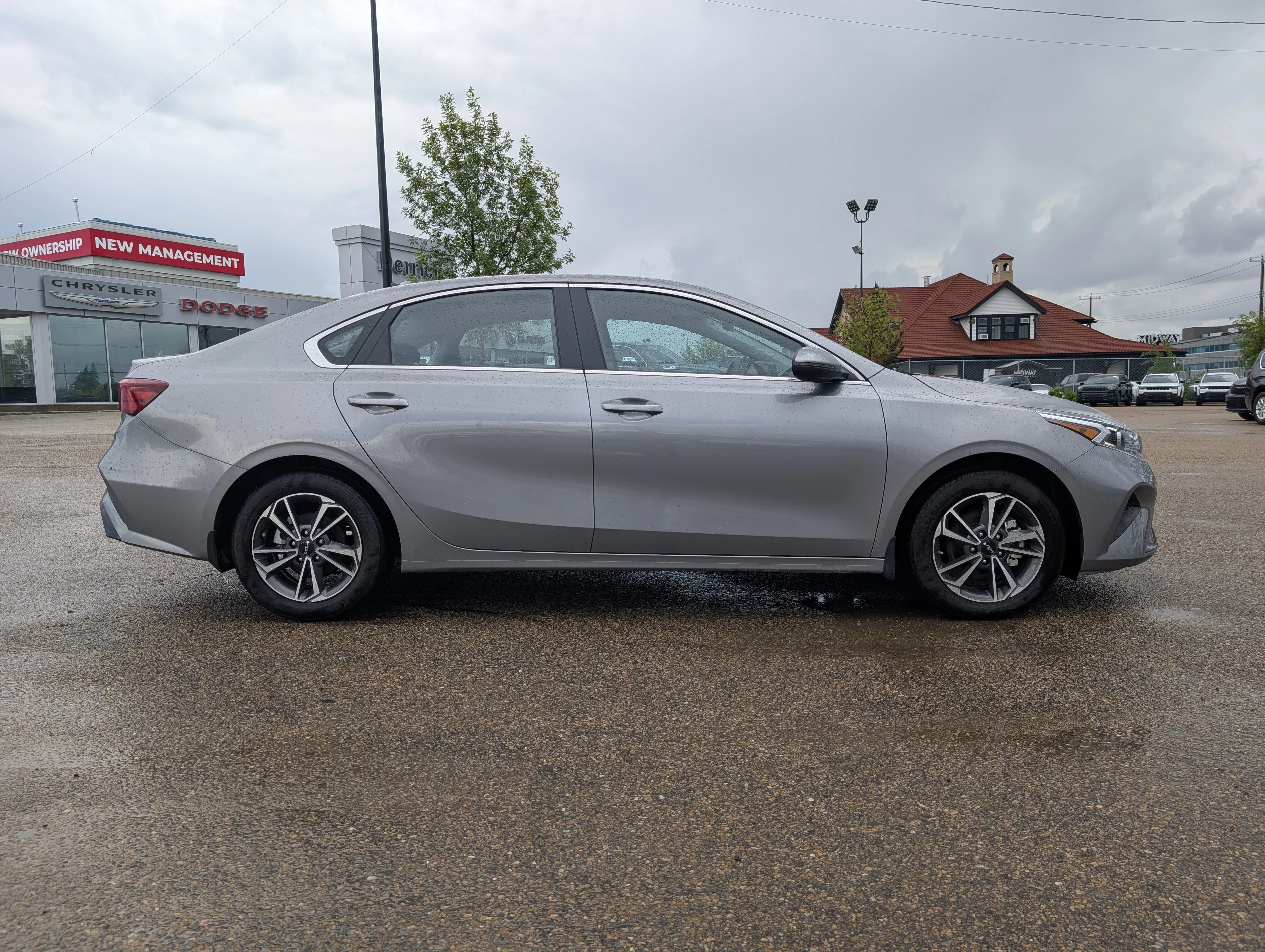 Used 2023 Aurora Black Kia GT-Line image 8