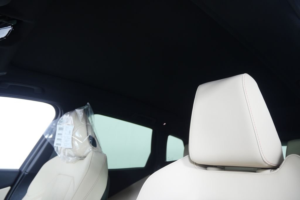 Used 2026 Alpine White BMW 30 xDrive image 10