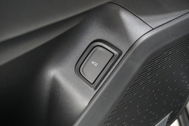 2027 GMC Terrain Elevation - Photo 16