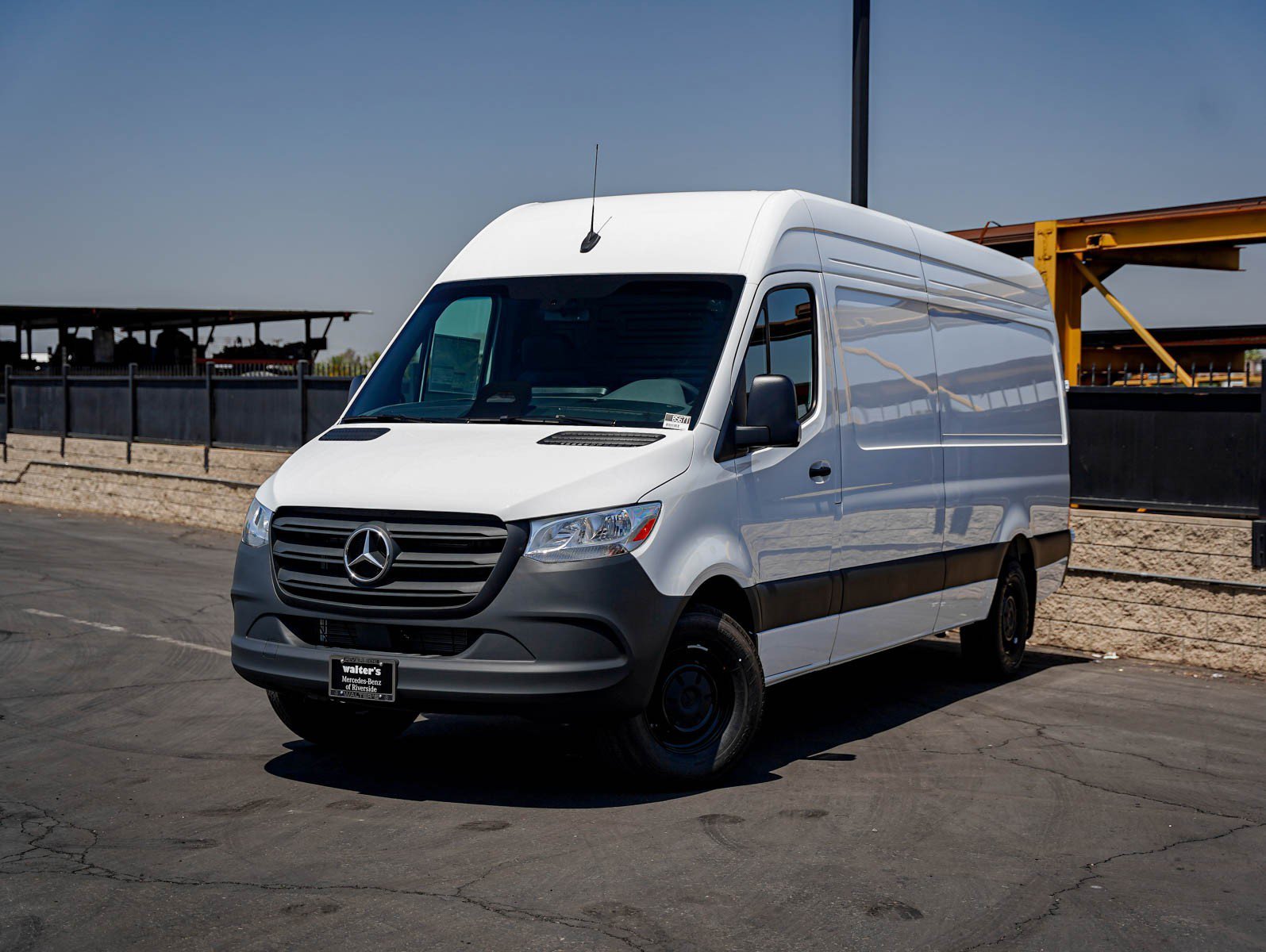 2026 Mercedes-Benz Sprinter 2500 170 WB HO High Roof's photo