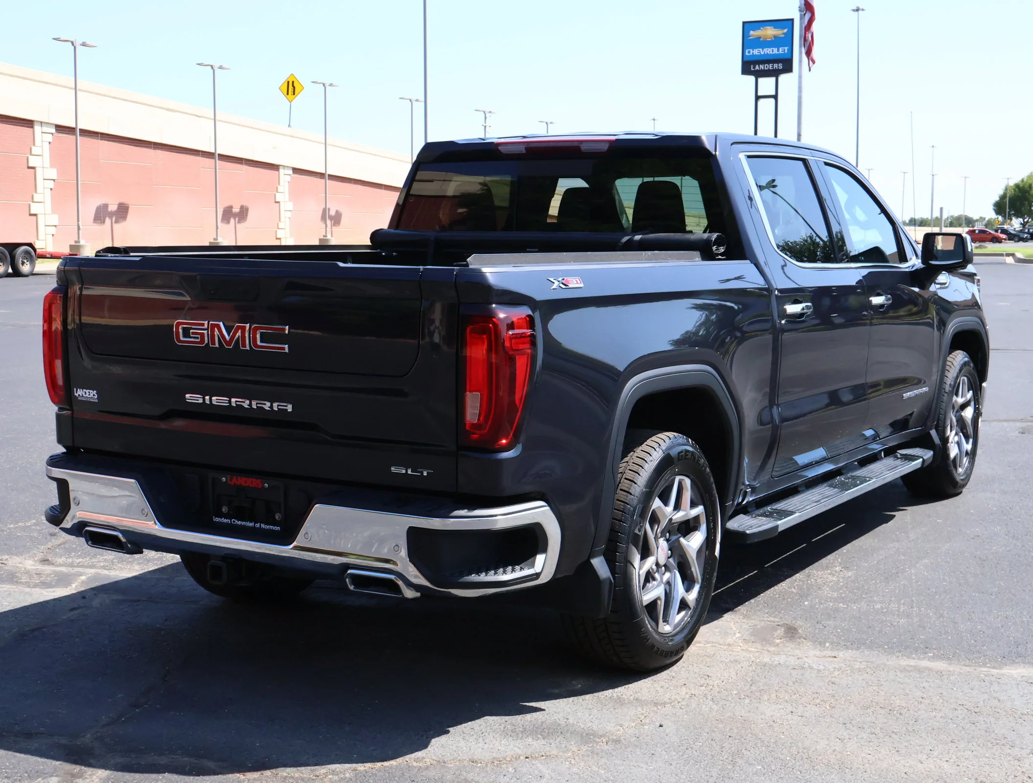 Used 2022 Titanium Rush Metallic GMC SLT image 34