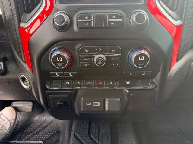 Used 2019 Northsky Blue Metallic Chevrolet RST image 19
