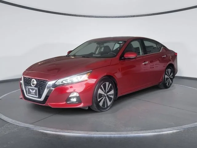 Used 2020 Red Nissan 2.5 SV image 4
