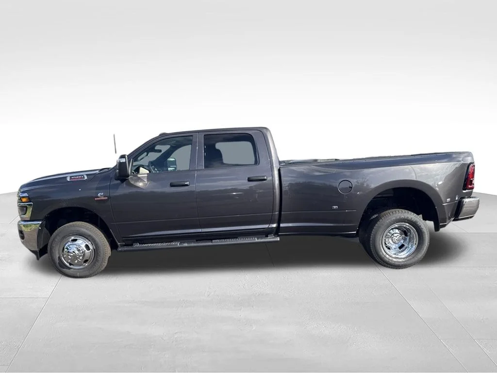 New 2027 Granite Crystal Metallic Clearcoat RAM TRADESMAN image 6