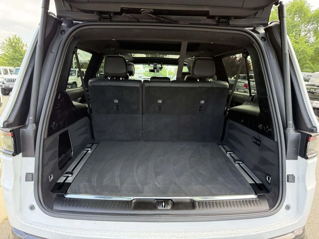 Used 2024 White/off-white Jeep Series II image 33