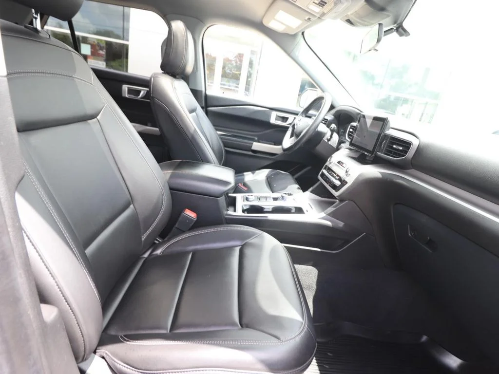 Certified Used 2023 Gray Ford XLT image 26