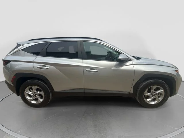 Used 2024 Silver Hyundai SEL image 9