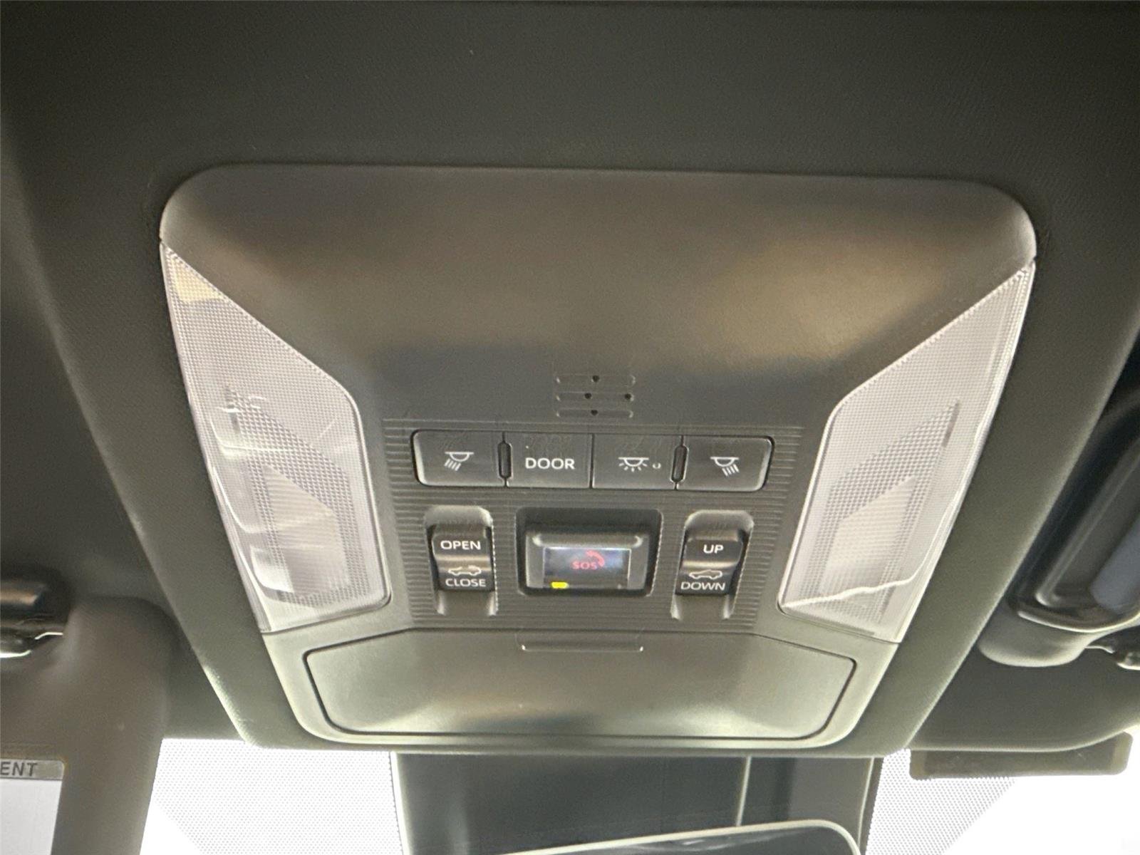 2025 Toyota RAV4 XSE - Photo 24