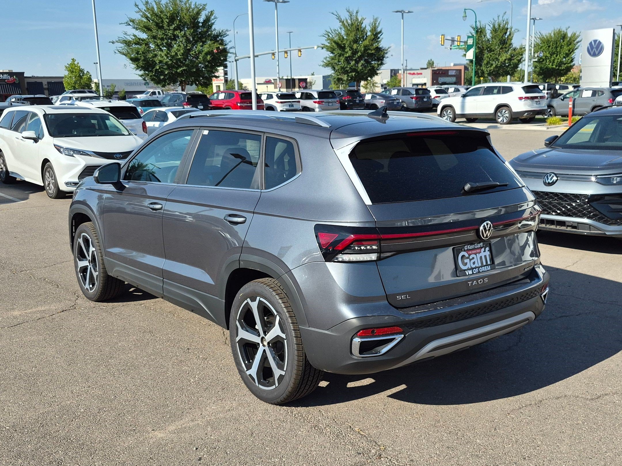 New 2026 Platinum Gray Metallic Volkswagen SEL image 5