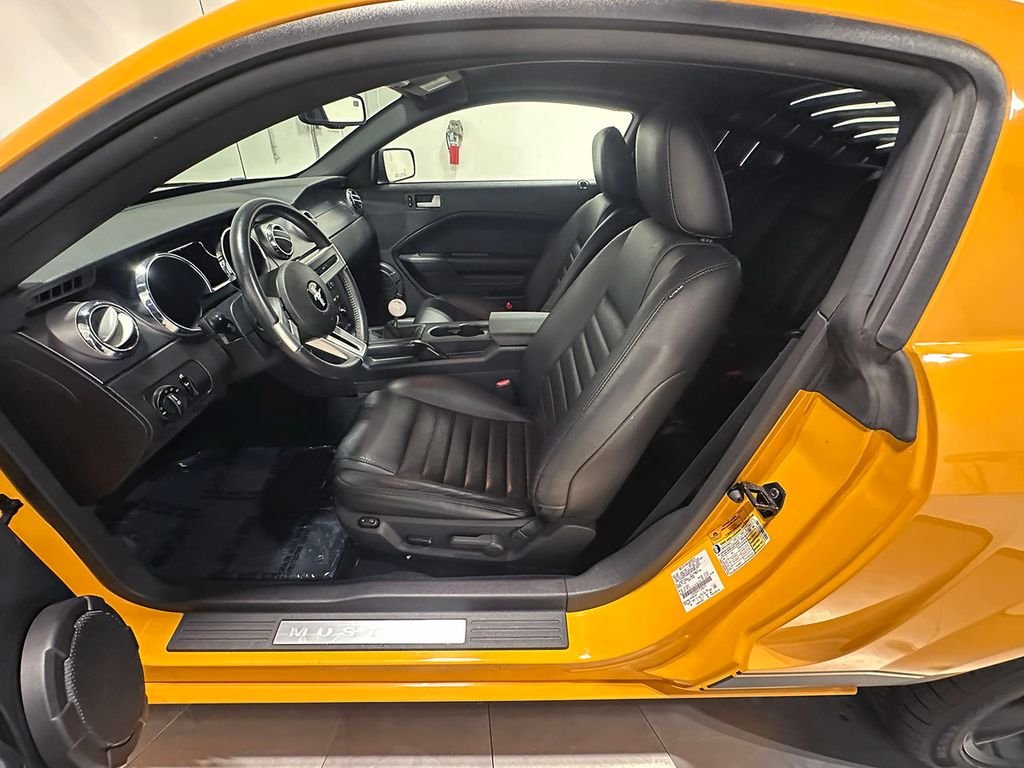 Used 2007 Orange Ford  image 70
