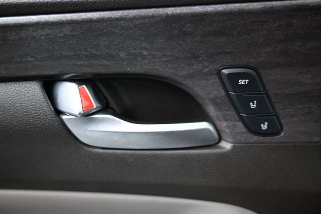 Used 2020 Gray Hyundai Limited image 25