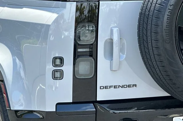 New 2026 Borasco Grey Land Rover X-Dynamic SE image 25