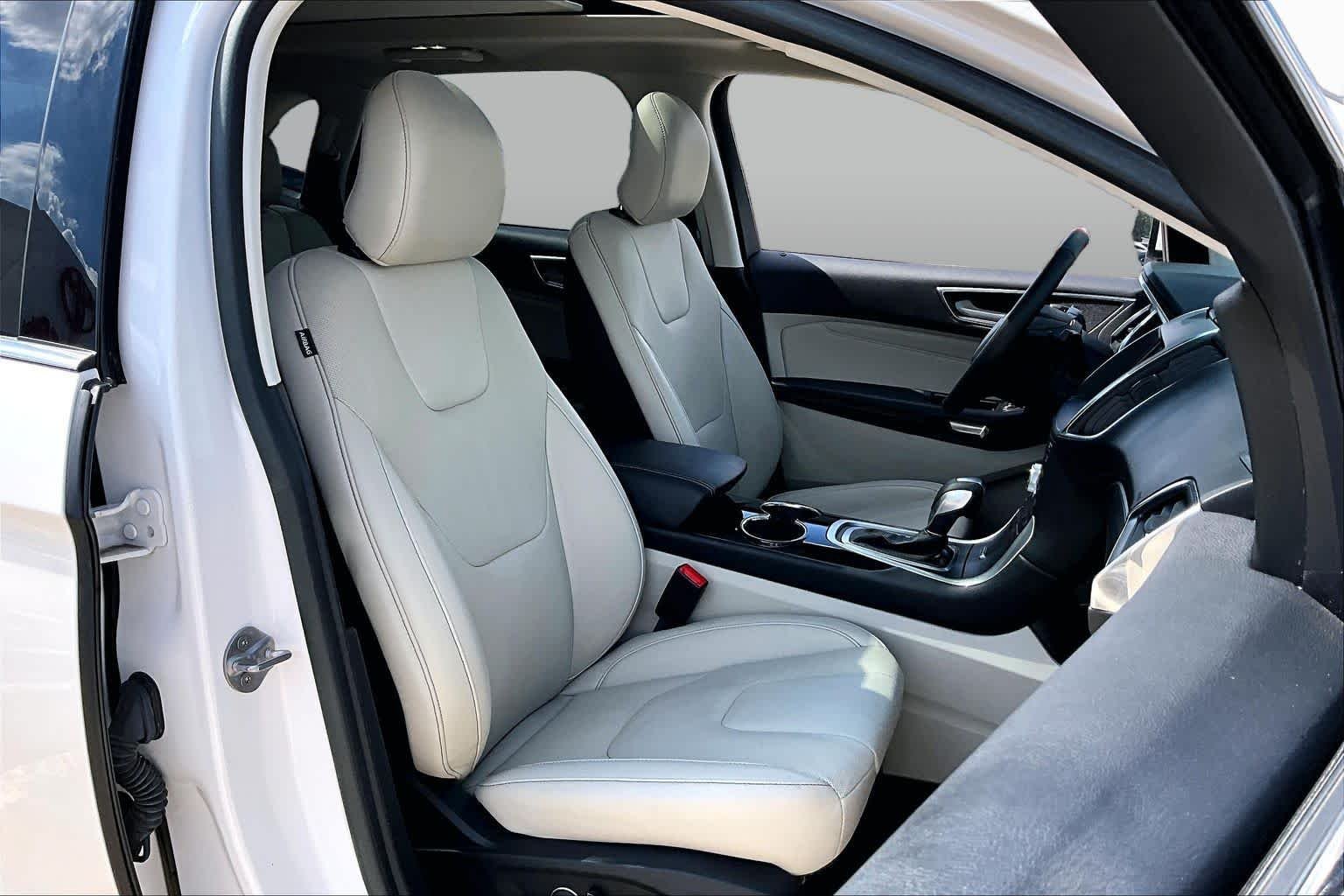 Used 2018 White Platinum Metallic Tri-Coat Ford Titanium image 9