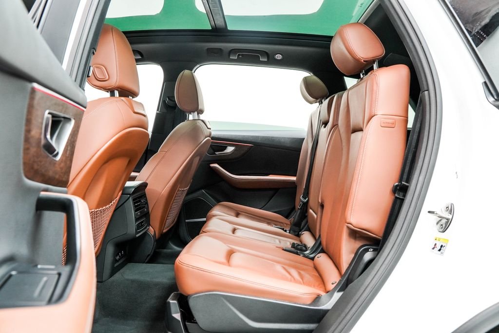 Used 2025 White Audi 55 Premium Plus image 18