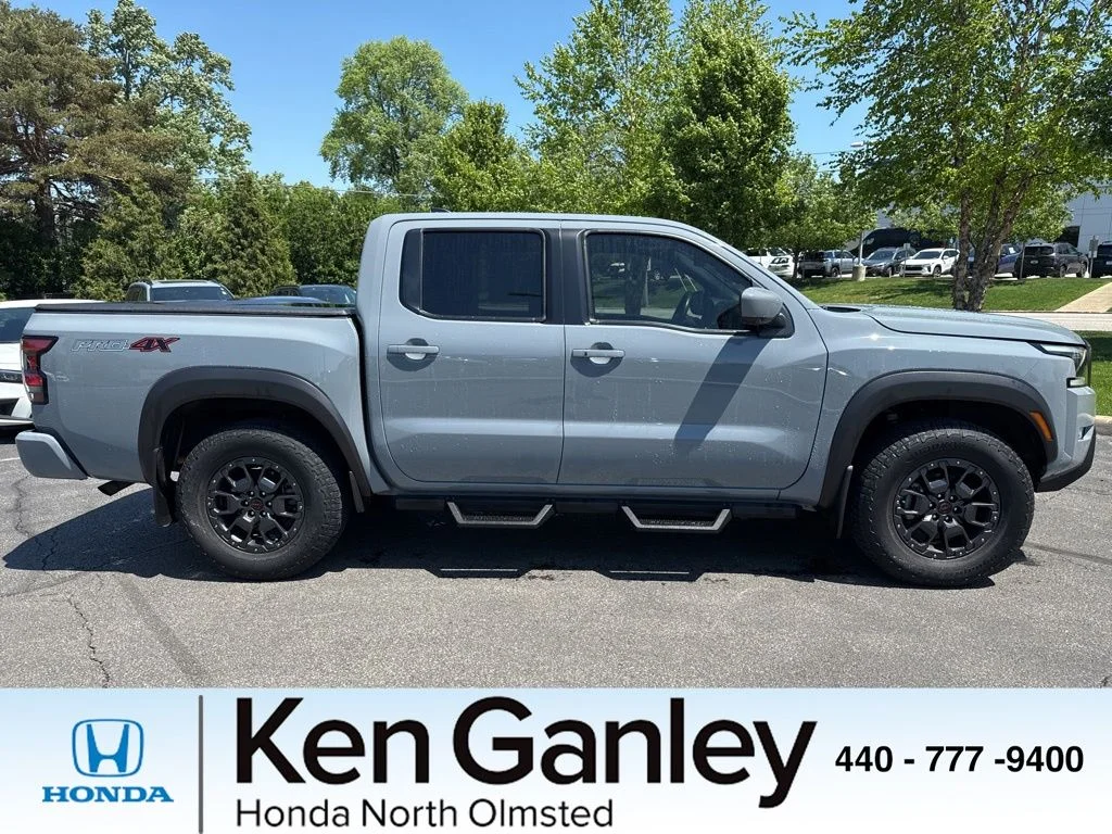 2022 Nissan Frontier PRO-4X Crew Cab 4X4's photo
