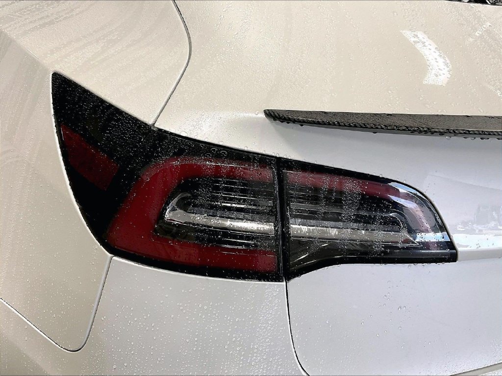 Used 2022 White Tesla Long Range image 33