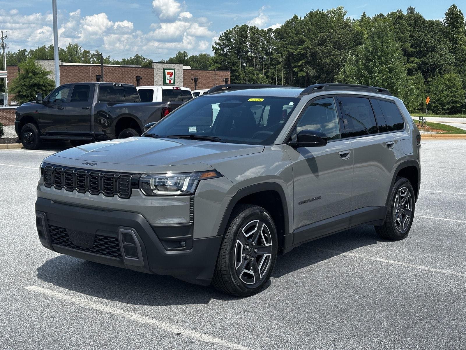 New 2026 Sting-Gray Clear-Coat Exterior Paint Jeep Laredo image 4