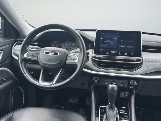 Used 2022 Black Jeep Latitude image 11