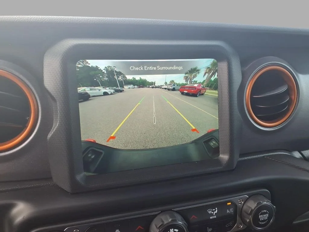Used 2022 Black Jeep Mojave image 23
