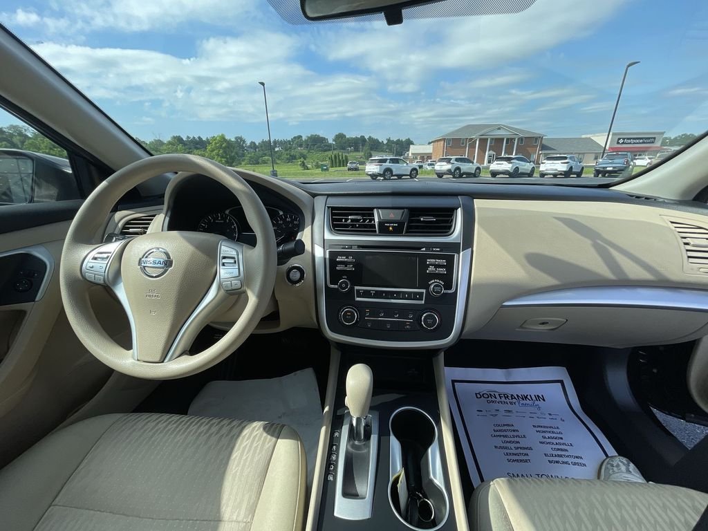 Used 2017 Black Nissan 2.5 S image 10