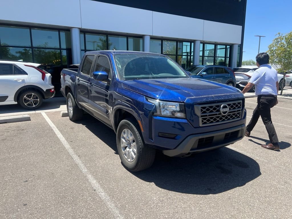 Used 2022 Blue Nissan SV image 6