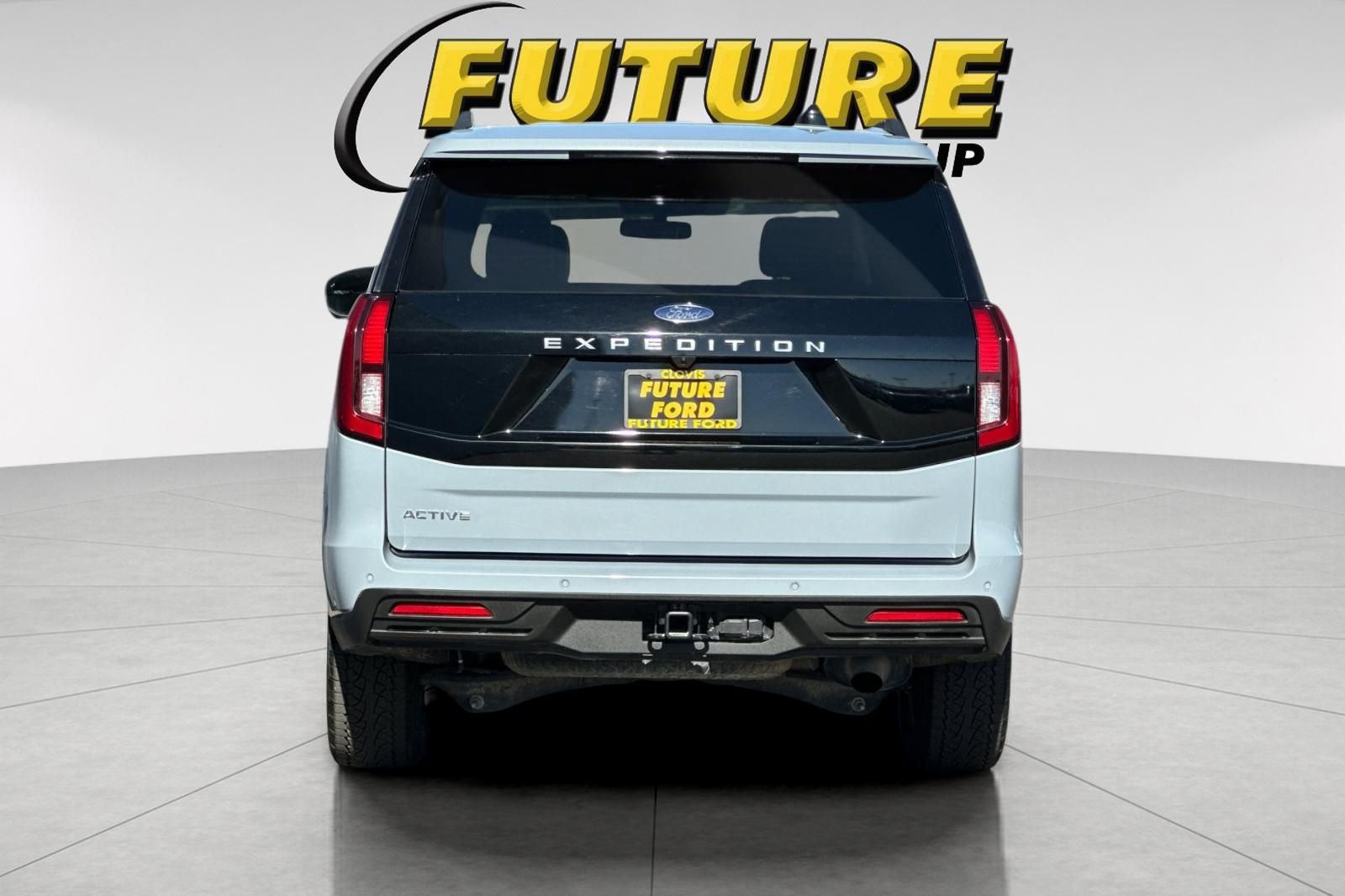Used 2025 Gray Ford Active image 4